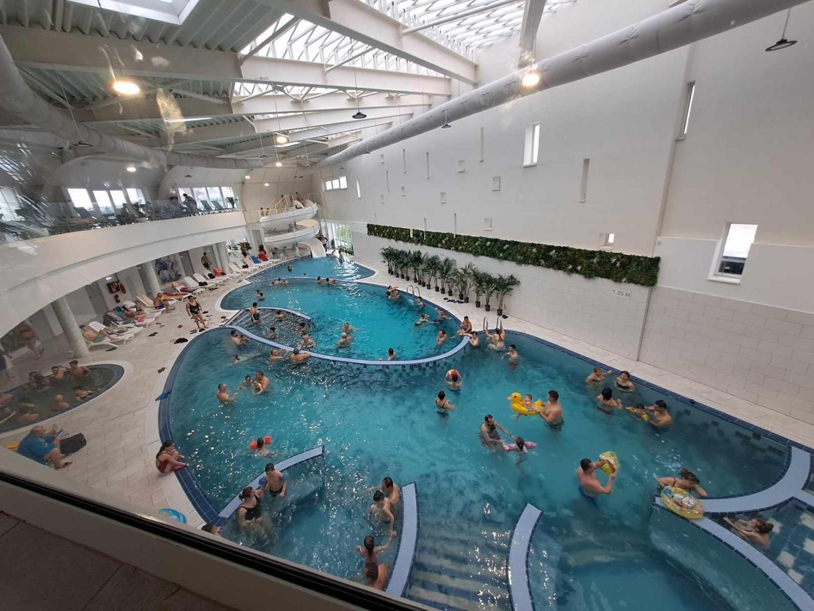 Cabana Baile Figa Beclean  Exteriör bild